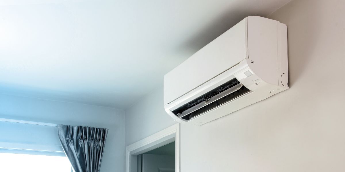 Basic Air Conditioner Maintenance at Home in Van Nuys