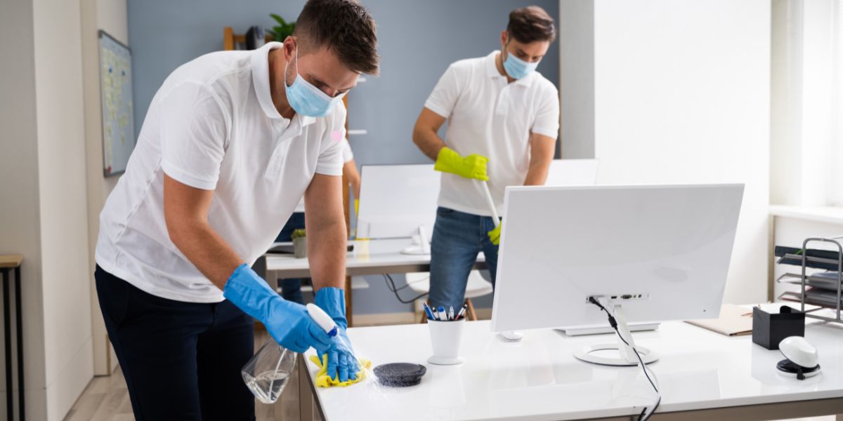 Professional Office Cleaning in London – Reliable, affordable, and tailored services to keep your workspace spotless, hygienic, and productive. Book your cleaner today!